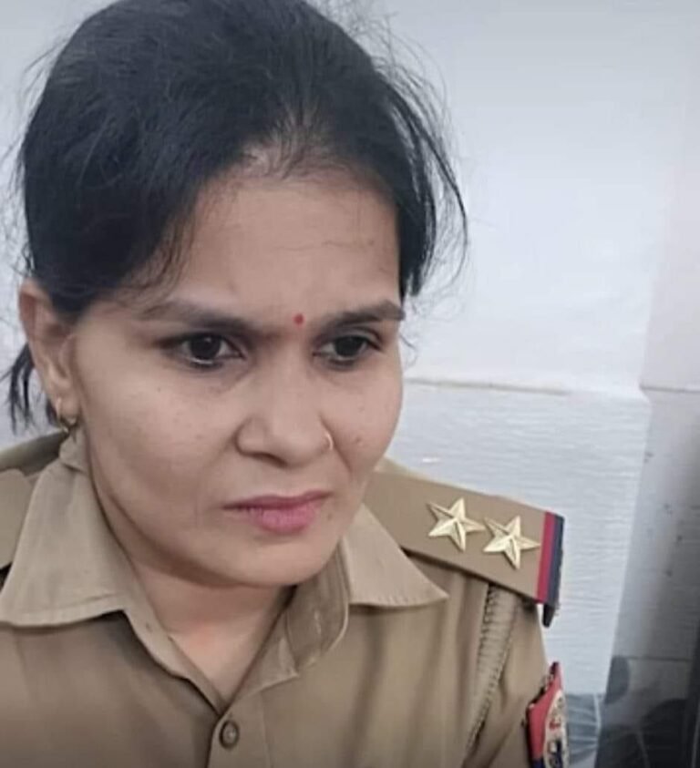 यूपी में खाकी फिर शर्मसार, दहेज पीड़िता से 10 हजार मांग रही थी महिला दरोगा, गिरफ्तार