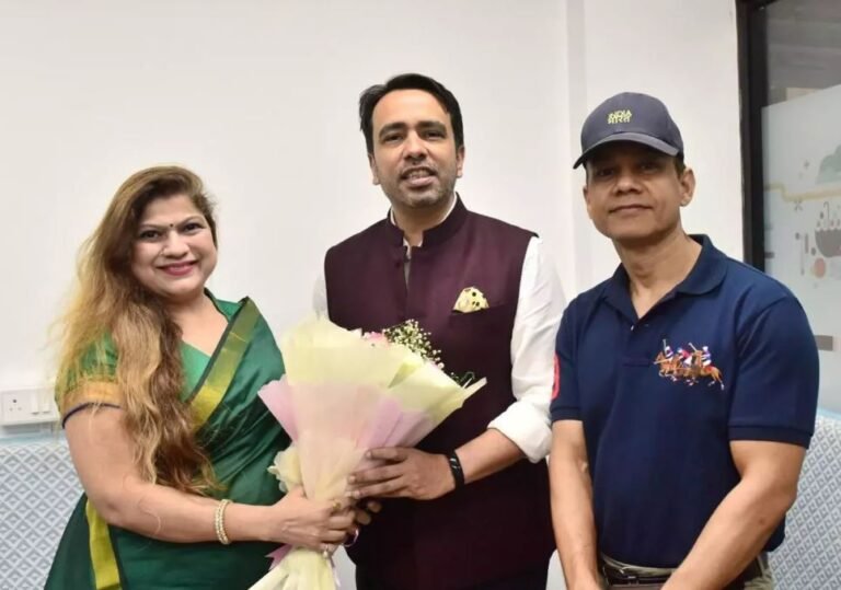 समाजवादी पार्टी की पूर्व राष्ट्रीय प्रवक्ता रोली तिवारी मिश्रा रालोद में हुई शामिल