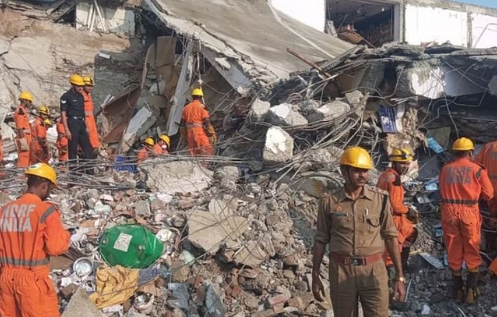 न जर्जर थी इमारत, न आया भूकंप, ना हुई आसपास खुदाई फिर कैसे ताश के पत्तों की तरह बिखर गई 3 मंजिला इमारत