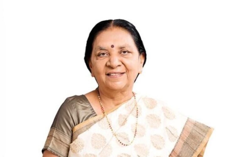 यूपी की राज्यपाल आनंदी बेन पटेल के नाम एक नया रिकॉर्ड , जानें कितना लम्बा है कार्यकाल