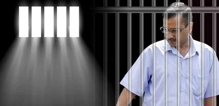 कोर्ट ने CBI की चार्जशीट पर लिया संज्ञान, CM केजरीवाल और दुर्गेश पाठक को समन