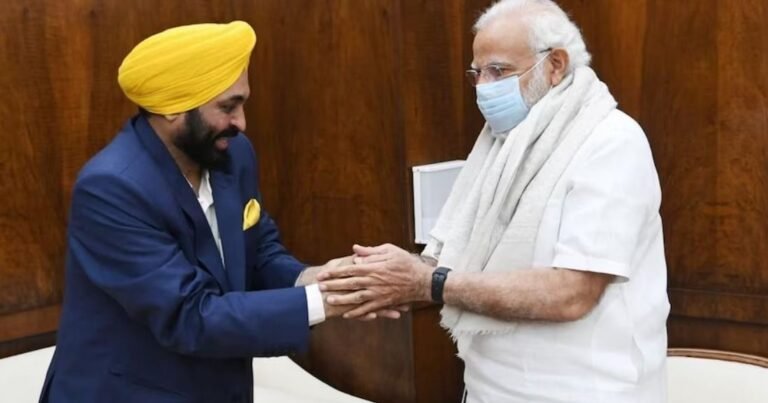 भगवंत मान का पीएम मोदी पर तंज, यूक्रेन युद्ध रुकवा सकते हैं तो पराली क्यों नहीं