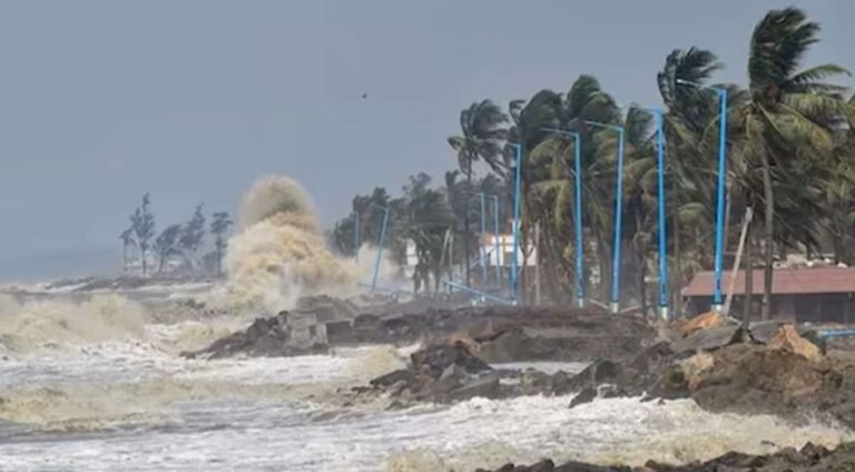 फिर बढ़ी हवाओं की रफ्तार, ओडिशा से अब सिर्फ 200 किमी दूर है दाना तूफान, 10 लाख लोग होंगे प्रभावित
