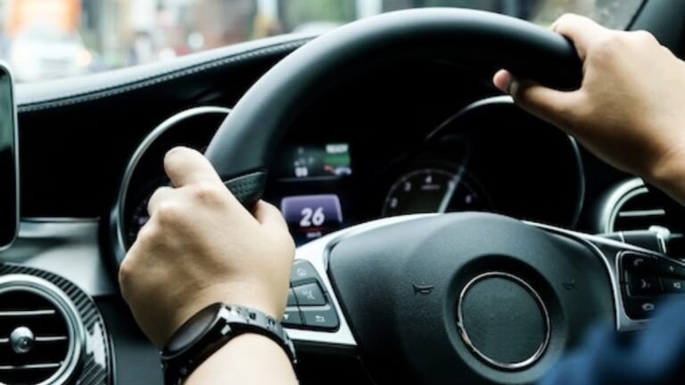 UP News: ड्राइविंग लाइसेंस नवीनीकरण में बदलाव, अब मैनुअल स्वास्थ्य प्रमाण पत्र नहीं होगा मान्य !