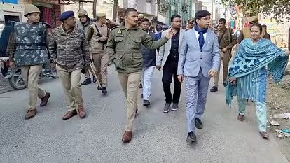 मुरादाबाद जेल अधीक्षक पीपी सिंह निलंबित, सपा नेताओं की संभल हिंसा के आरोपियों से मुलाकात पर कार्रवाई