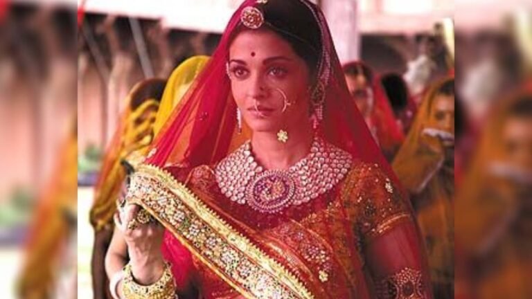 ऑस्कर म्यूजियम में प्रदर्शित हुआ ऐश्वर्या राय का ‘जोधा अकबर’ का लहंगा, जानें इसकी खासियत!