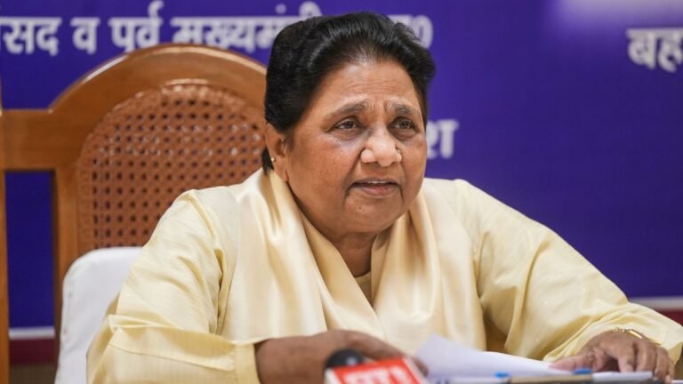 Lucknow News: बसपा नेता को पार्टी से निकाले जाने पर मायावती ने दी सफाई, बोलीं- ‘जहां चाहें वहां करें रिश्ता’