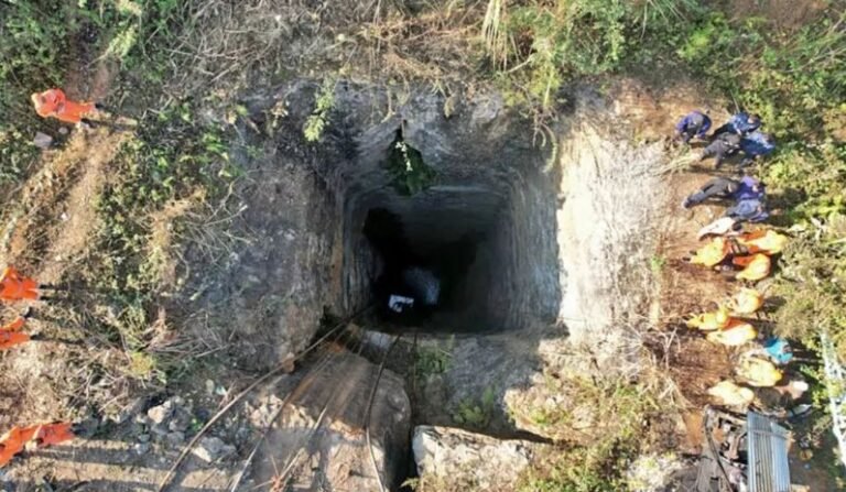 असम के खदान में फंसे 9 मजदूर, एक की मौत, 8 अभी भी लड़ रहे जंग, रेस्क्यू ऑपरेशन जारी