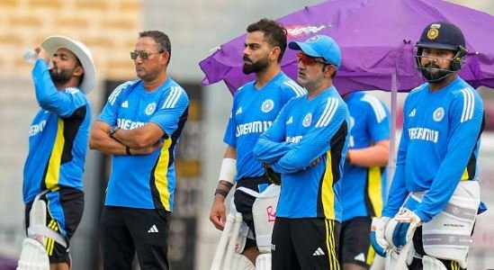 ICC Champions Trophy: मोहम्मद सिराज को टीम से ड्रॉप करने पर भड़के फैंस, पूछे तीखे सवाल
