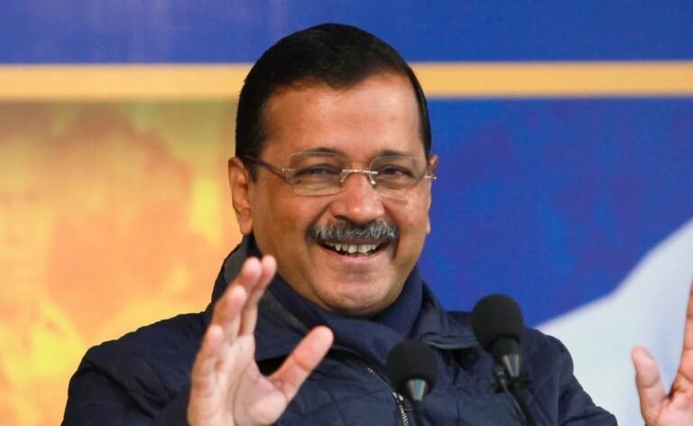 Kejriwal’s Announcement: दिल्ली में किराएदारों के लिए केजरीवाल का ऐलान, चुनाव जीतने पर देंगे फ्री बिजली-पानी!