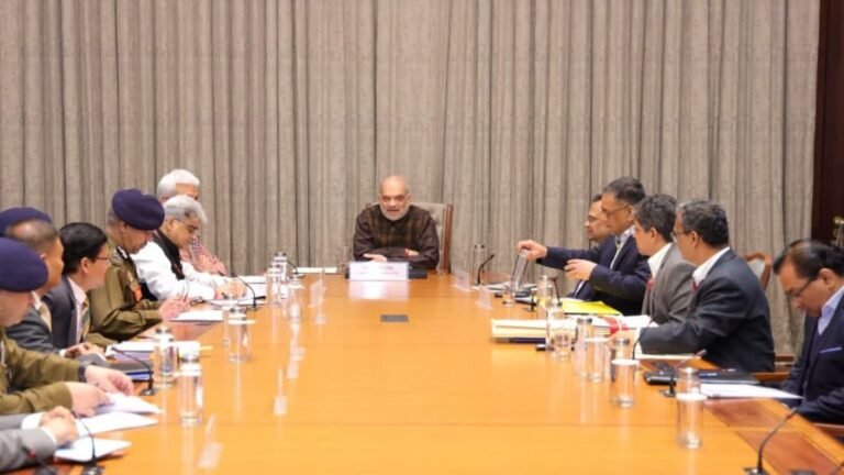 Amit Shah: आतंकवाद के खिलाफ कड़ी कार्रवाई के लिए अमित शाह ने सुरक्षा एजेंसियों को दिए निर्देश