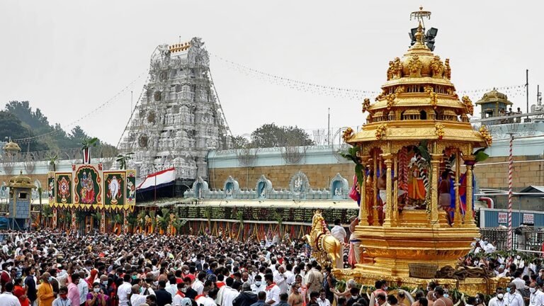 Tirupati Temple: भा.ज.पा. की तिरुपति मंदिर बोर्ड से मांग, गैर-हिंदू कर्मचारियों को हटाने की दी सलाह