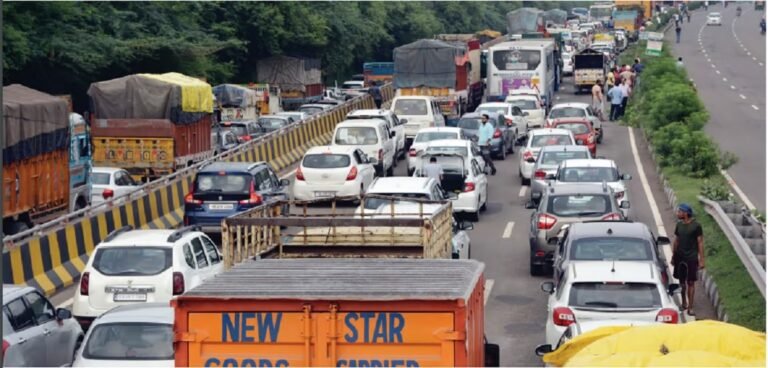 Greater Noida: ग्रेटर नोएडा में टेक्सटाइल इवेंट के दौरान 12 से 15 फरवरी तक ट्रैफिक डायवर्जन, जानें किस रास्ते पर होगी परेशानी