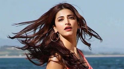 Shruti Haasan: श्रुति हासन ने नाक की सर्जरी को लेकर खुलकर बताई अपनी राय, कहा – “मैं अच्छा फील करती हूं और सुंदर लगती हूं
