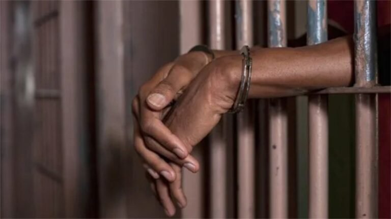 UP Big News: UP की जेलों में बंद कैदियों को मिलेगा संगम के गंगाजल से स्नान का मौका, 21 फरवरी को होगा विशेष कार्यक्रम