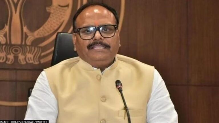 राहुल गांधी को ब्रजेश पाठक की नसीहत, इटली छोड़कर देश के लोगों के साथ काम करें