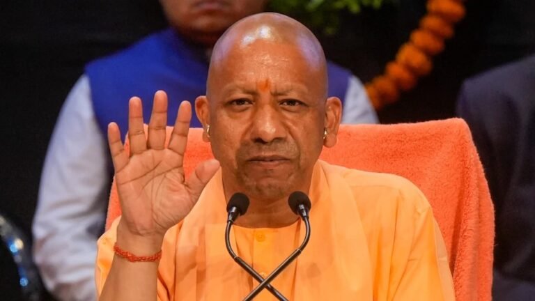 Lucknow: यूपी में धार्मिक स्थलों के पास मांस बिक्री और बूचड़खानों पर पूर्ण प्रतिबंध, योगी सरकार का कड़ा आदेश