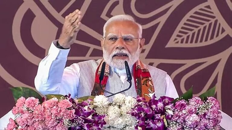 Varanasi: वाराणसी में बोले पीएम मोदी: ‘काशी मेरी है और मैं काशी का हूं’, परिवारवाद पर बोला तीखा हमला