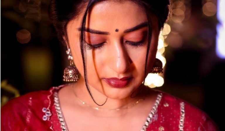 मीरा जैस्मिन का धमाकेदार कमबैक, 11 साल बाद ‘टेस्ट’ फिल्म से तमिल सिनेमा में किया वापसी